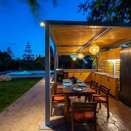 Infinity Premium Private Pool 3 Bedrooms 5 Bathrooms 2 Kitchens Villa Cós