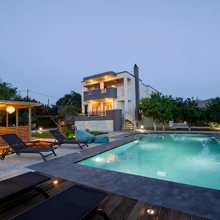Villa Infinity Premium Private Pool 3 Bedrooms 5 Bathrooms 2 Kitchens *