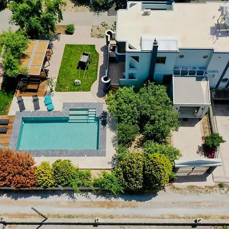 Infinity Premium Private Pool 3 Bedrooms 5 Bathrooms 2 Kitchens