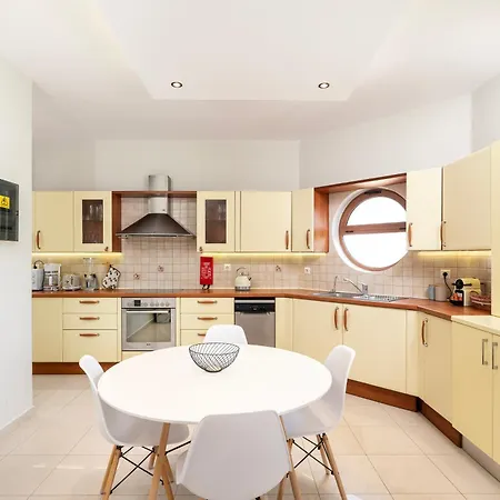 Βίλα Infinity Premium Private Pool 3 Bedrooms 5 Bathrooms 2 Kitchens